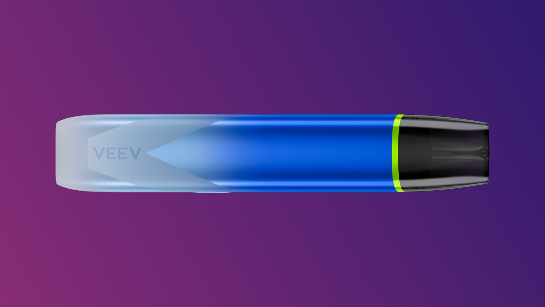 Dispozitiv de vapat VEEV inPRIME albastru cu capsulă pe fundal mov